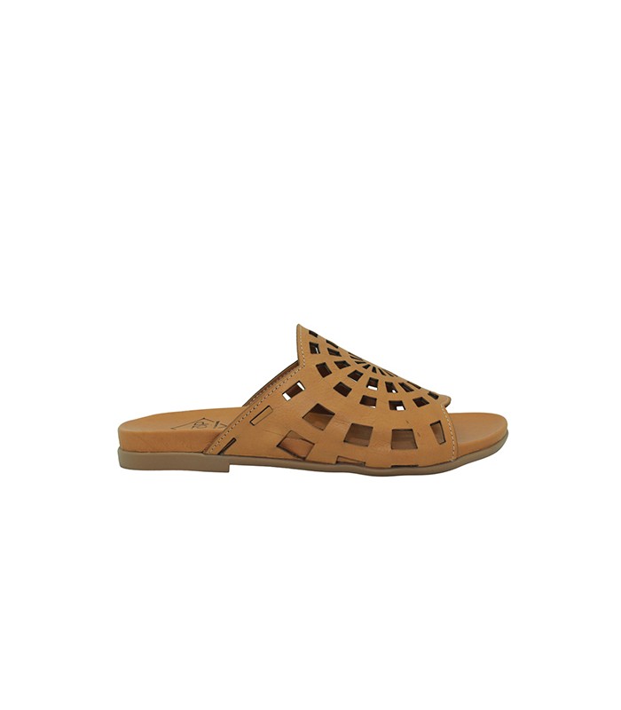 Sandalias tipo pala en cuero