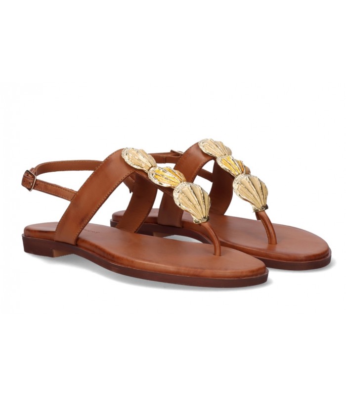 sandalia para mujer en piel cuero y adornos