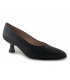 Zapato salón negro con tacón bajo