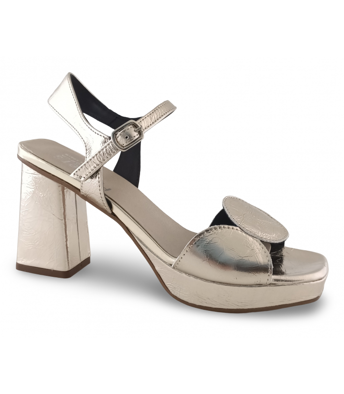 Sandalia de plataforma en platino
