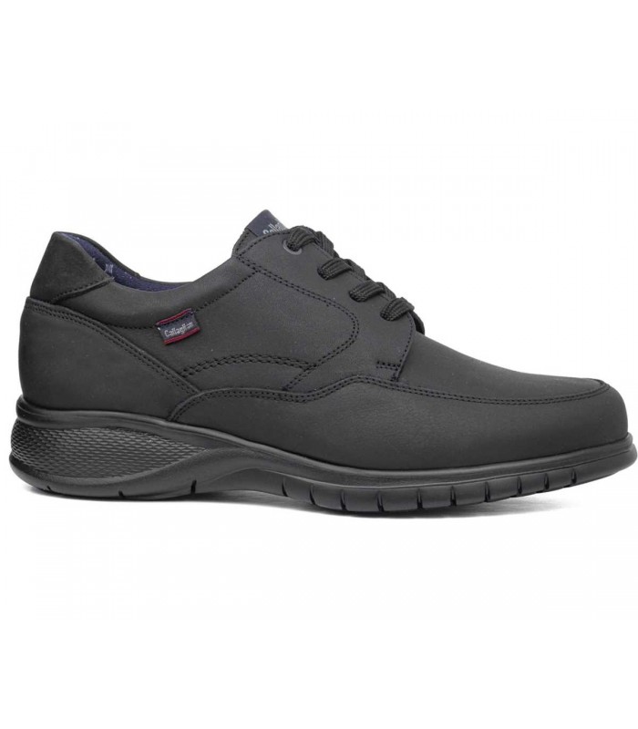 Zapato con cordones en color negro