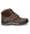 Botas de piel marrón con ganchos para hombre.