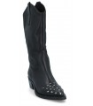Bota campera con tiradores en color negro.
