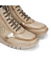Botines con cordones elásticos en color hielo.