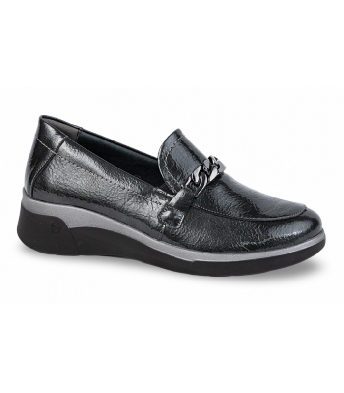 Mocasín antracita con cadena.
