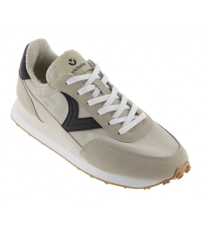 Deportivo de cordones en color beige