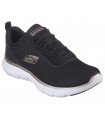 Deportivo Skechers en color negro con cierre de cordones y suela blanca.