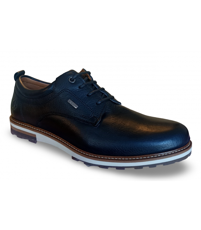 Zapato de cordones de corte clásico en negro.