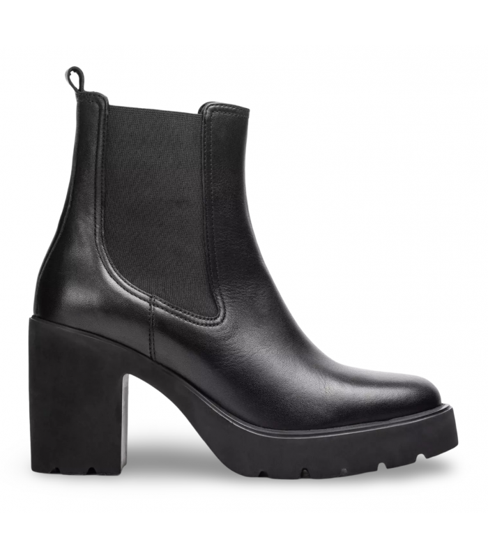Botines Chelsea negros con tacón y plataforma.