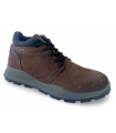 Botines de nobuck con cordones en color café.