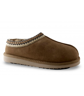 Zuecos beige estilo australiano, forro de pelo, piel serraje.