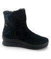 Botas de serraje con pelo interior en color negro.