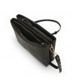 Bolso tipo sobre en color negro.