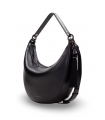 Bolso en forma de medialuna en color negro.