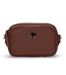Bolso en color cuero.