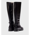 Botas negras de corte clásico. Piel natural.