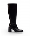 Botas negras de tacón alto. Piel vacuno.