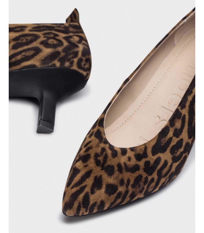 salón leopardo mujer