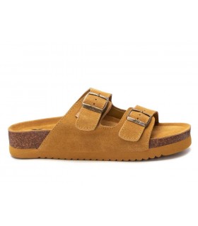 Sandalia de dos hebillas en color beige para señora XTI 142552