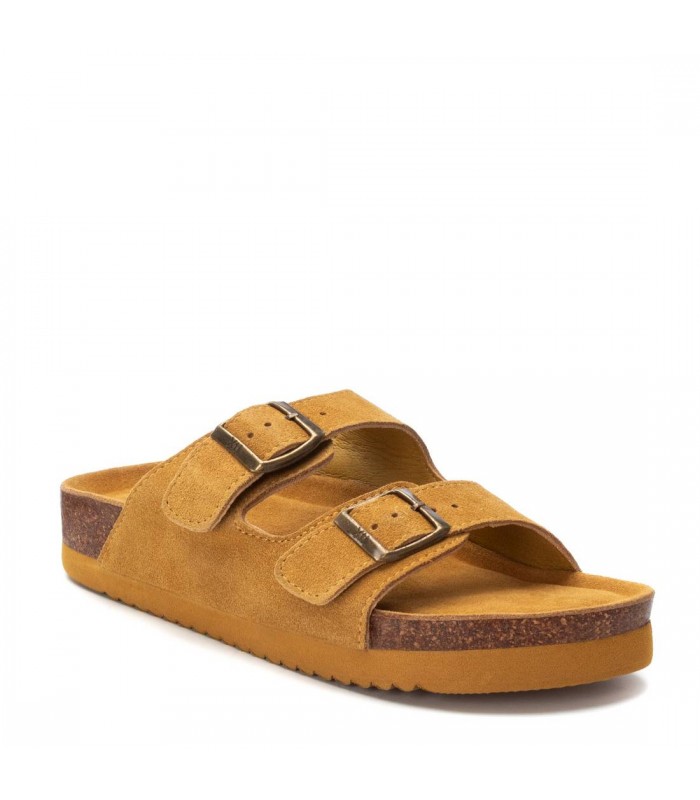 Sandalia de dos hebillas en color beige para señora XTI 142552