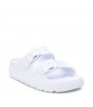 Sandalia de plataforma con dos hebillas en color blanco para señora XTI 142550