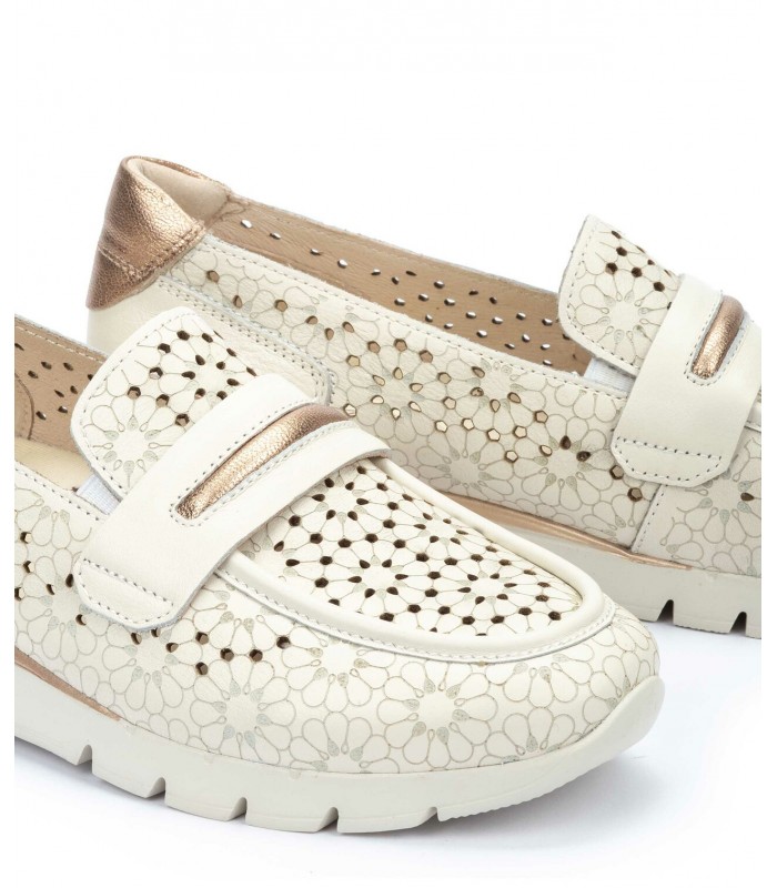 Mocasín de color blanco roto para mujer CANTABRIA PIKOLINOS