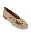 Zapato salón con el corte trenzado