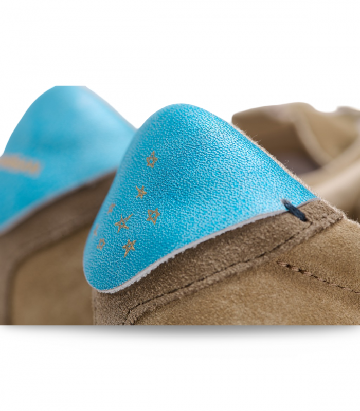 Satorisan Stardust Suede Faded Chesnut. Sneaker básica de serraje marrón claro con suela flexible y look neutro