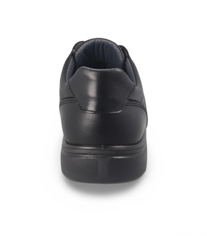 Zapatos clásicos con cordones elásticos.