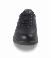 Zapatos clásicos con cordones elásticos.