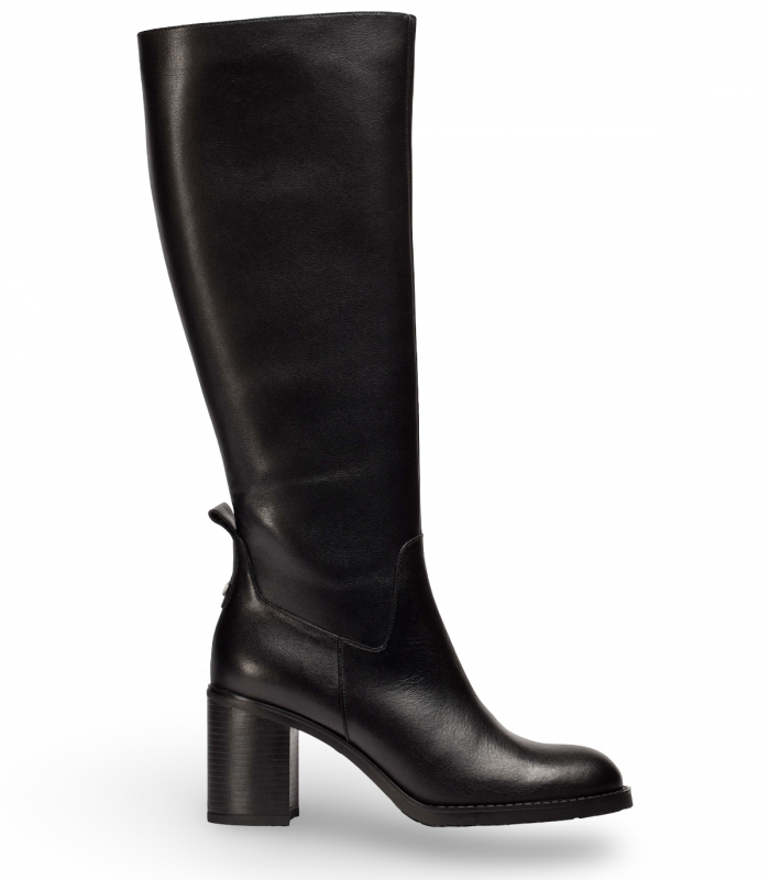 Wonders I9211. Bota negra alta en piel Isy con tacón ancho, ideal para looks casuales