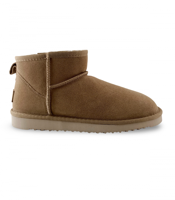 Botín australiano beige. Piel serraje, forro de pelo.
