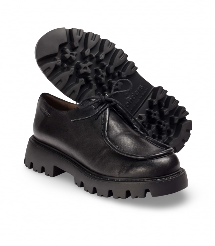 Wonders C7514. Zapato negro tipo Wallaby con cordones y suela dentada original