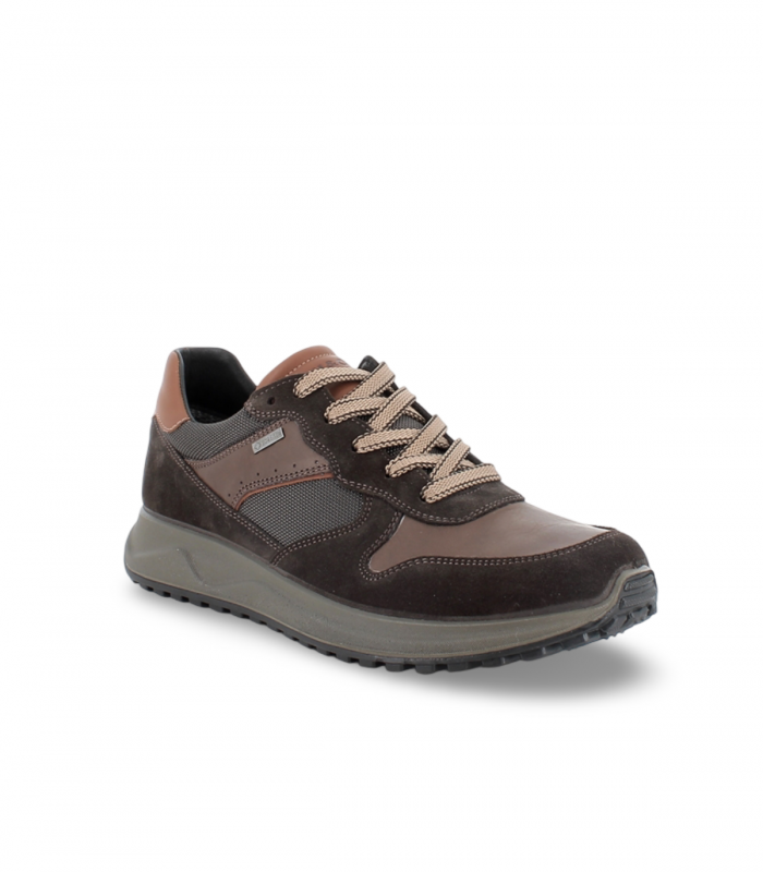 IGI&CO 8638611. Sneaker marrón en serraje con Gore-Tex y suela deportiva cómoda