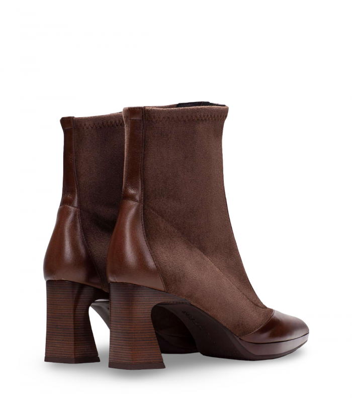 Hispanitas HI254186. Botín marrón medio con cremallera y tacón cómodo para looks de invierno