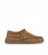 Clarks TORVIEW. Zapato arena tipo wallabee en serraje con look retro y suela ancha