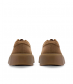 Clarks TORVIEW. Zapato arena tipo wallabee en serraje con look retro y suela ancha