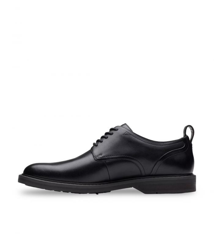 Clarks ALDWIN LACE GTX. Zapato negro impermeable con Gore-Tex y estilo funcional