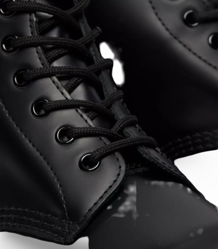 Bota clásica militar negra