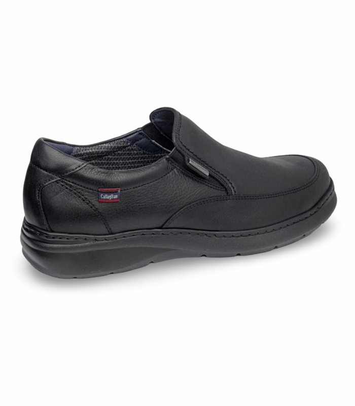 Zapato mocasín de caballero en piel negra