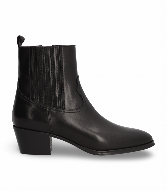 Botín negro con tirador y elásticos Alpe 5275 mujer