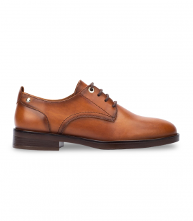 Zapatos de horma plana color brandy de Pikolinos