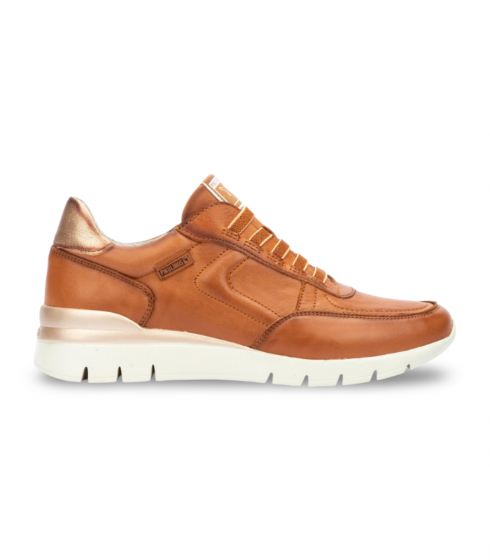 Deportivo de color brandy para mujer