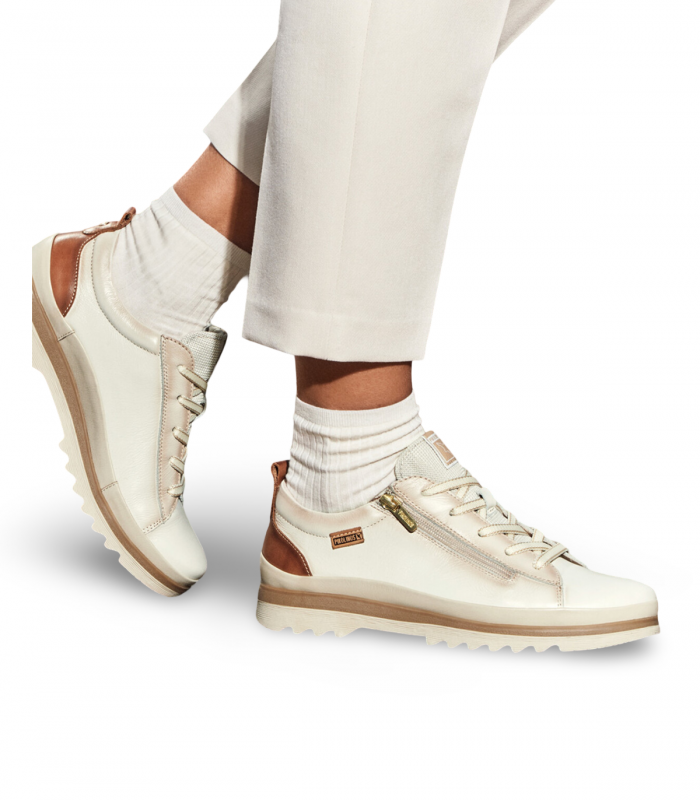 Zapatos color nata de Pikolinos para mujer.