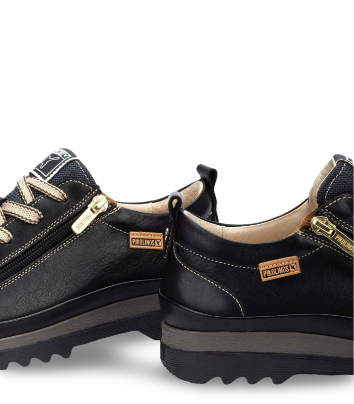 Zapatos negros de Pikolinos para mujer con cordones