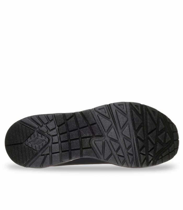 Deportivo negro con cordones y cámara de aire