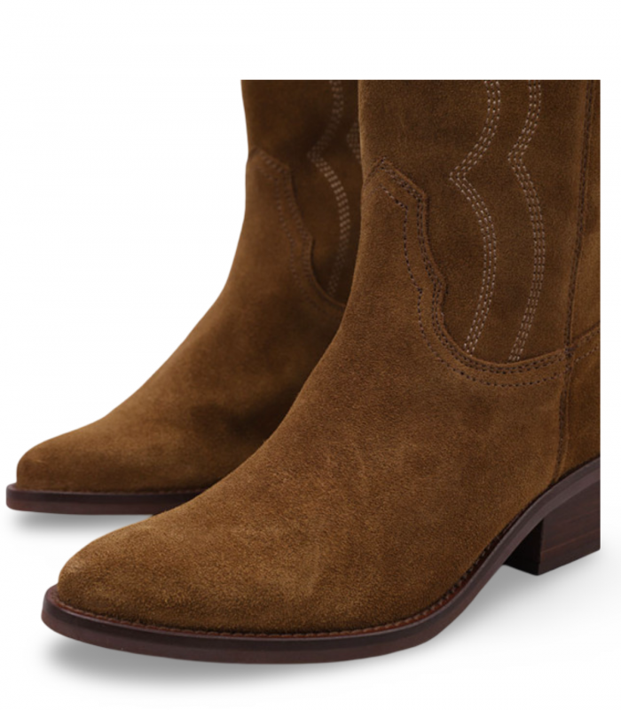Valverde DKT87 cuero. Bota western con bordados y tacón medio. Estilo country para otoño