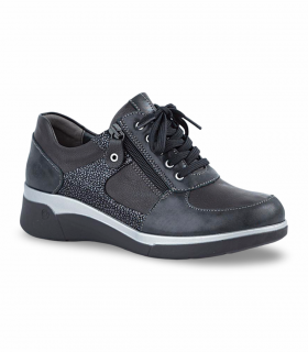 Suave 3582 negro. Deportivo negro texturizado con cremallera lateral y suela clara, ideal para diario