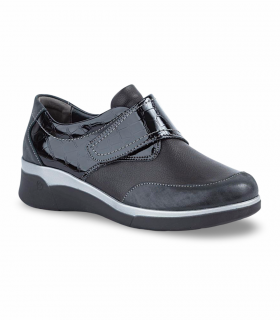 Suave 3587 negro. Zapato coco charol con cordones y cuña media, elegante y muy cómodo