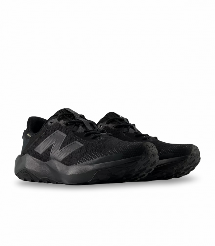 Deportivo negro hombre New Balance MTNTRGB6 Nitrel Goretex